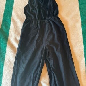 Universal Thread Black Sleeveless Garment